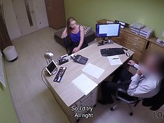 Audition, Sucer une bite, Brunette brune, Tchèque, En levrette, Bureau, Pov, Adolescente