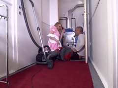 Blond, Pijpbeurt, Frans, Handbeurt, Hakken, Likken, Orgasme, Zuigen