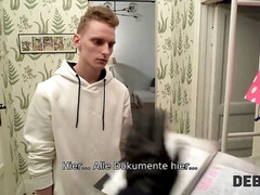 Debt4k. face-fick und pussy-drilling für küken, die gerne einkaufen