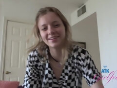 Leie, Grosser arsch, Blondine, Blasen, Verrückt, Fussjob, Hardcore, Pov