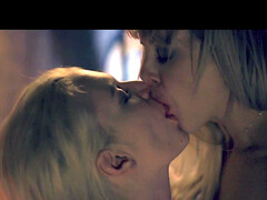 В машине, Пальцем, Каблуки, Лесбиянка, Зрелые, Натуральные сиськи, Киски, Сиськи