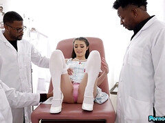 Noire, Médecin, Noir ébène, Le plan cul à quatre, Petite femme, Chatte, Rasée, Jarretelles