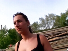 Leie, Blasen, Braunhaarige, Tschechisch, Hardcore, Geld, Im freien, Pov