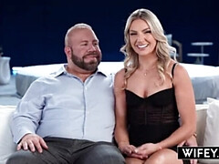 Grosser schwanz, Blondine, Kehlenfick, Schwanz, Aufs gesicht abspritzen, Hd, Lecken, Lingerie