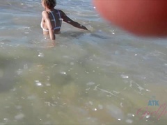 Bikini, Fingern, Freundin, Pov, Öffentlich, Geschwollene nippel, Muschi, Nass