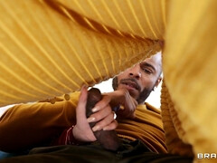 Красотки, Грудастые, Лизание, Милф, Чудовищные размеры, Порнозвезда, Бритые, Тугие