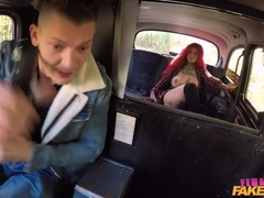 デカパイ, フェラチオ, 車, 女, アウトドア, ハメ撮り, タトゥー, オッパイの