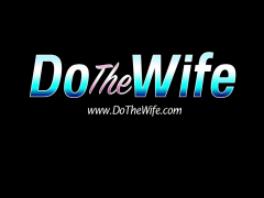 Sucer une bite, Brunette brune, Cocu, Tir de sperme, En levrette, Faciale, Hard