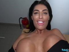 Leie, Grosse titten, Betrug, Besamung, Handjob, Öffentlich, Muschi, Spanner
