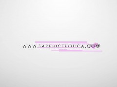 Bruinharig, Hd, Masturbatie, Alleen, Tieten likken, Speelgoed