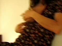 Amateur MILF Touches her Poon