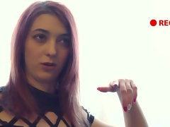 Sucer une bite, Embrassement, Seins naturels, Piercing, Rousse roux, Maigrichonne, Tatouage, Adolescente