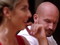 Enthousiasteling, Grote mammen, Blond, Sperma shot, Lul, Sperma in gezicht, Rijpe lesbienne, Moeder die ik wil neuken