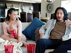 アジア人, お尻, デカチン, フェラチオ, バック, 自然山雀, ティーン, オッパイの