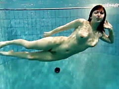 18 años, Tetas grandes, Morena, Fetiche, Hd, Desnudo, Piscina, Público