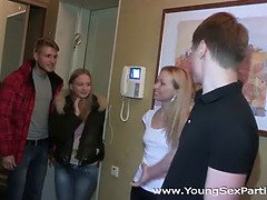 Geile alte tussi, Paar, Flotter vierer, Gruppe, Hardcore, Hd, Orgie, Jungendliche (18+)