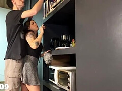 Leie, Sperma im mund, Spermaladung, Aufs gesicht abspritzen, Hd, Latina, Reif, Schlucken