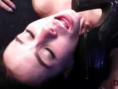 Culo, Tetas grandes, Tetona, Dominación, Pies, Sexo duro, Besar, Pequeña