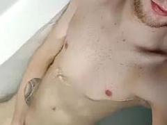 Leie, Grosser schwanz, Spermaladung, Schwul, Dusche, Solo, Tätowierung, Jungendliche (18+)