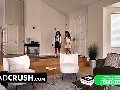 Gros cul, Gros seins, Sucer une bite, Éjaculation interne, Tir de sperme, Hd, Monstre, Plan cul à trois