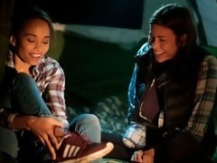 Penetracion con dedos, Besar, Lesbiana, Lamidas, Masturbación, Al aire libre, Estriptis, Adolescente