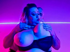 Gorda, Verga grande, Tetas grandes, Mamada, Tetas