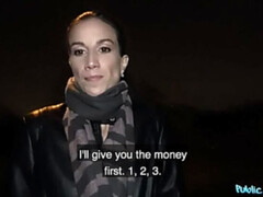 Enthousiasteling, Pijpbeurt, Hondjeshouding, Sperma in gezicht, Buiten, Gezichtspunt, Openbaar