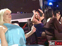 18 jahre, Leie, Schwarz, Cfnm, Verein, Weibliche domination, Milf, Party