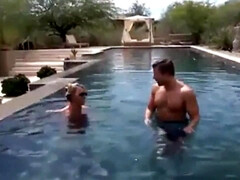 Amateur, Anal, Sadomasoquismo, Tetas grandes, Rubia, Madres para coger, Piscina, Espía