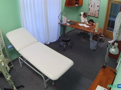 Enthousiasteling, Pijpbeurt, Hondjeshouding, Likken, Verpleegster, Kantoor, Gezichtspunt, Uniformpje