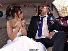 デカパイ, フェラチオ, チェコ, 指いじり, なめる, 淫乱熟女, タトゥー, 結婚式