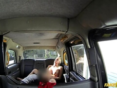 Leie, Arschlecken, Blasen, Auto, Fingern, Lecken, Pov, Titten