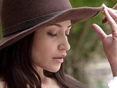 Amateur, Culo grande, Fetiche, Penetracion con dedos, Masturbación, Afeitado, Solo, Estriptis