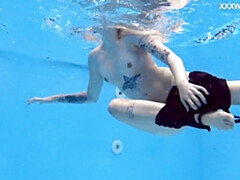 Leie, Arsch, Ex freundin, Hd, Solo, Tätowierung, Jungendliche (18+), Unter wasser