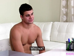 Amateur, Sucer une bite, En levrette, Femelle, Branlette thaïlandaise, Bureau, Pov, Chatte