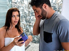 浴室, フェラチオ, 捕まる, 毛深い, 淫乱熟女, オッパイの, のぞき, 濡れ