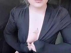 Leie, Blondine, Auto, Lingerie, Öffentlich, Solo, Titten, Spielzeuge