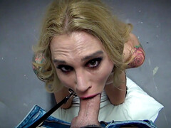 Bondage discipline sadomasochisme, Blond, Gebondenheid, Handbeurt, Hakken, Gezichtspunt, Kousen, Tatoeage