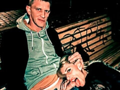 Grosser arsch, Grosser schwanz, Grosse titten, Blasen, Hundestellung, Hardcore, Milf, Tätowierung