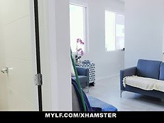 Grosse bite, Gros seins, Sucer une bite, Femme couguar, Mère que j'aimerais baiser, Maman, Criant