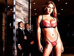 Mamada, Estilo perrito, Ffm, Sexo duro, Madres para coger, Piscina, Tatuaje, Mojado