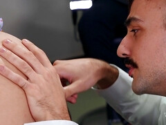 Anaal, Kont, Kont naar mond, Grote mammen, Pijpbeurt, Bruinharig, Hakken, Shemale