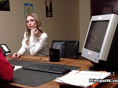 Amateur, Blonde, Sucer une bite, Hard, Lingerie, Mère que j'aimerais baiser, Bureau, Espionne