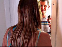 18 ans, Tir de sperme, Queue, En levrette, Faciale, Indienne, Seins naturels, Adolescente