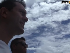 Corridas faciales, Tacones, Dinero, Al aire libre, Público, Trio