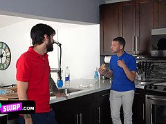 Grosse titten, Sperma im mund, Fingern, Lecken, Masturbation, Reif, Milf, Uniform