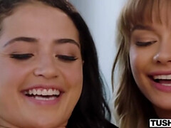 In den arsch, Grosser arsch, Grosser schwanz, Blondine, Braunhaarige, Hd, Jungendliche (18+), Flotter dreier