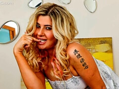Amateur, Gros cul, Blonde, Talons, Masturbation, Mère que j'aimerais baiser, Solo, Dénudage
