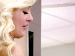 Sugar Mamma's Salon Hot Lesbian Sex