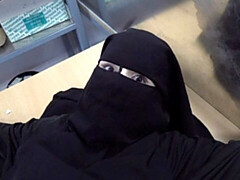 Gros cul, Grosse bite, Gros seins, Sucer une bite, En levrette, Maigrichonne, Adolescente